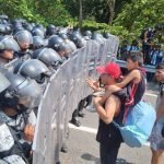 “Caravan is aggressively detained by the National Guard in Tapachula”
